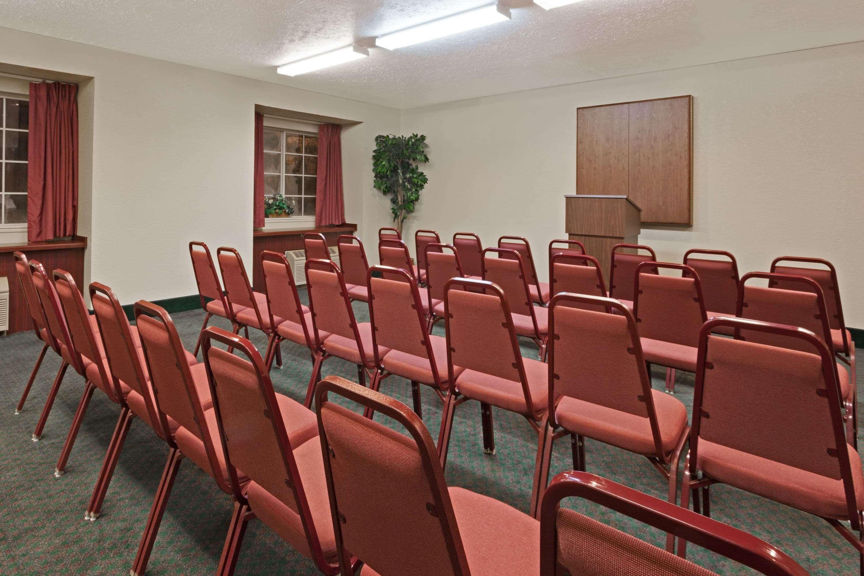 Microtel Inn & Suites By Wyndham Brandon Luaran gambar